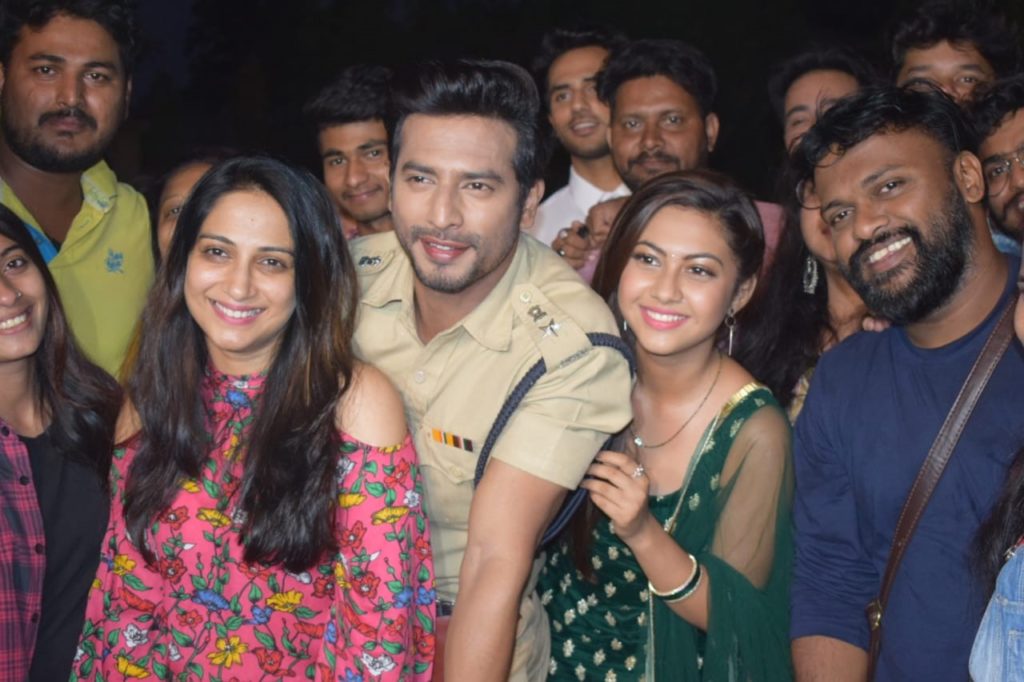 Sehban Azim’s birthday celebrations on the sets of Tujhse Hai Raabta - 8