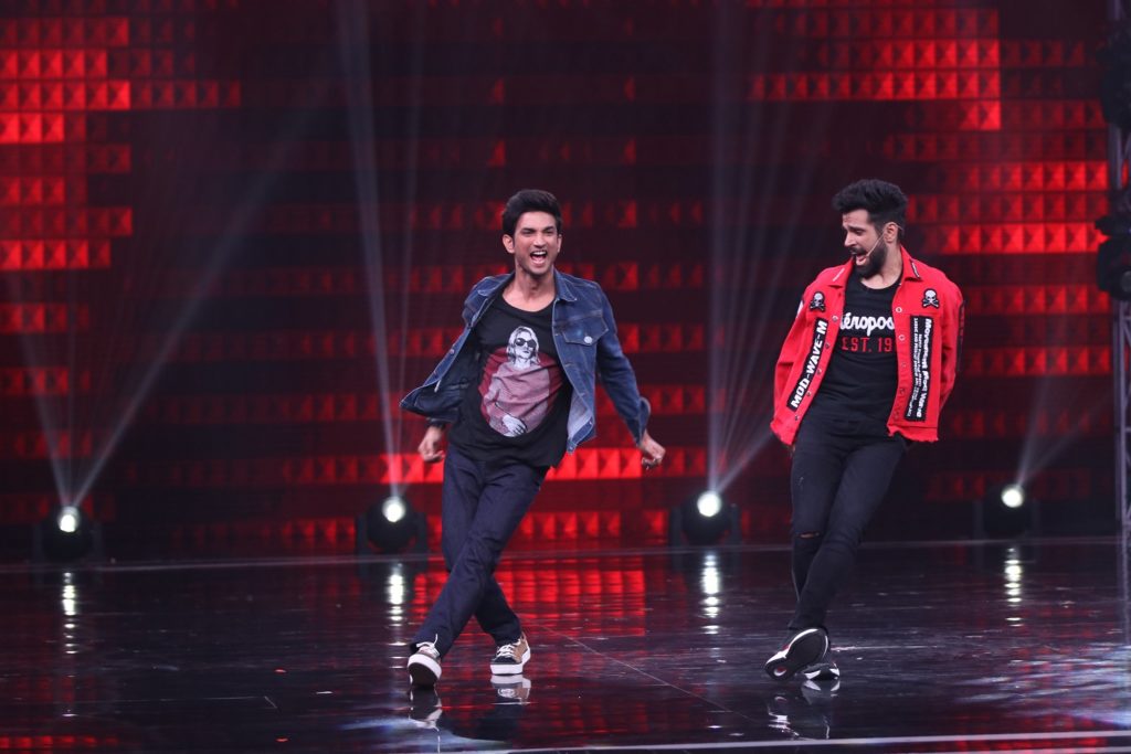 Sushant Singh Rajput and Bhumi Pednekar on Super Dancer Chapter 3 - 9