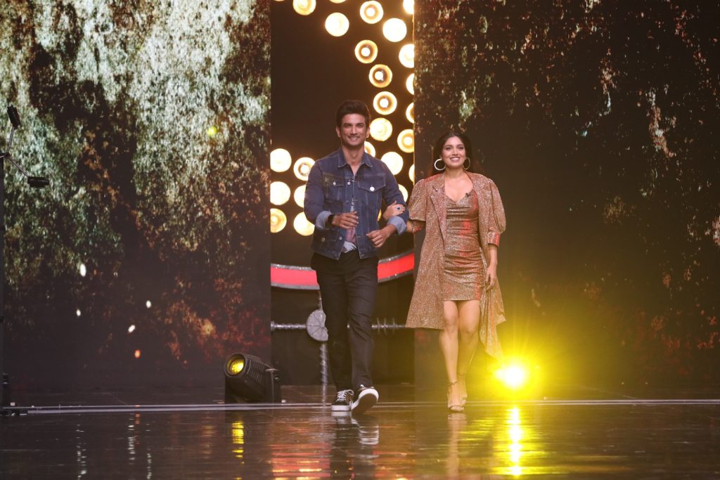 Sushant Singh Rajput and Bhumi Pednekar on Super Dancer Chapter 3 - 3