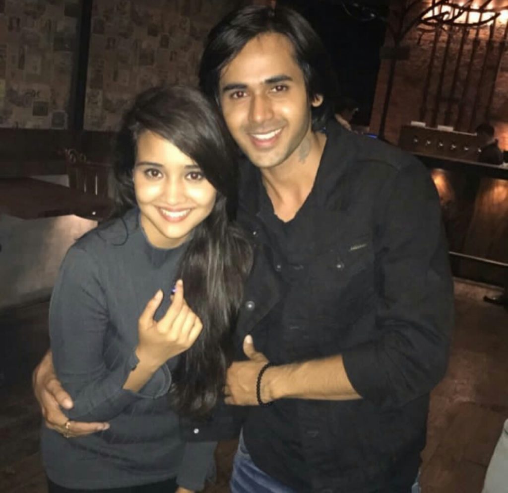 [UNSEEN Photos] Ashi Singh And Randeep Rai Caught On Camera - 4