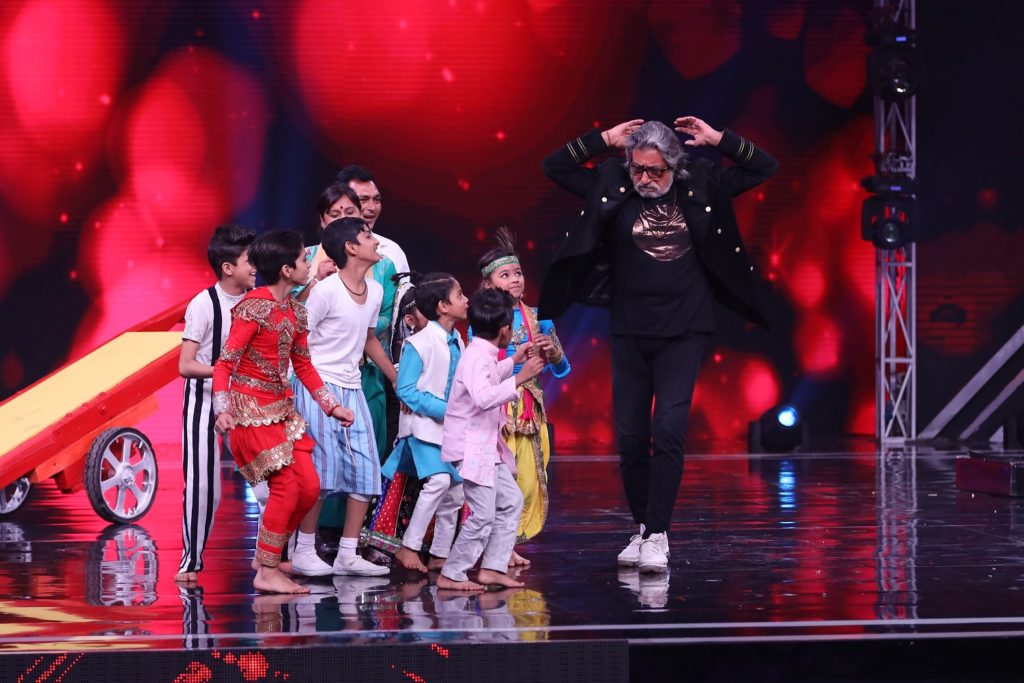 Govinda and Shakti Kapoor grace Super Dancer Chapter 3 for Holi Special episode - 7