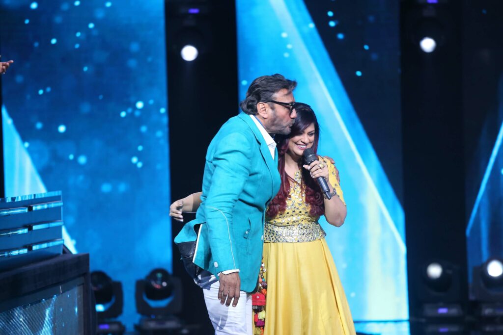 Jackie Shroff and Mouni Roy on Sa Re Ga Ma Pa L’il Champs - 4