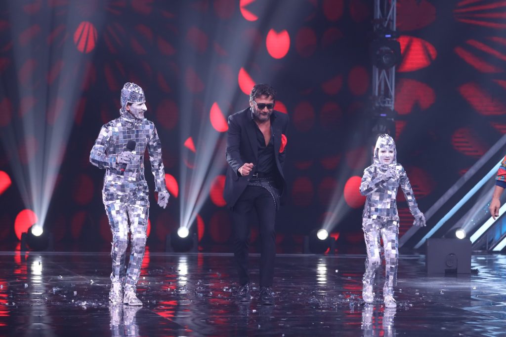 Jackie Shroff graces the set of Super Dancer Chapter 3 - 0