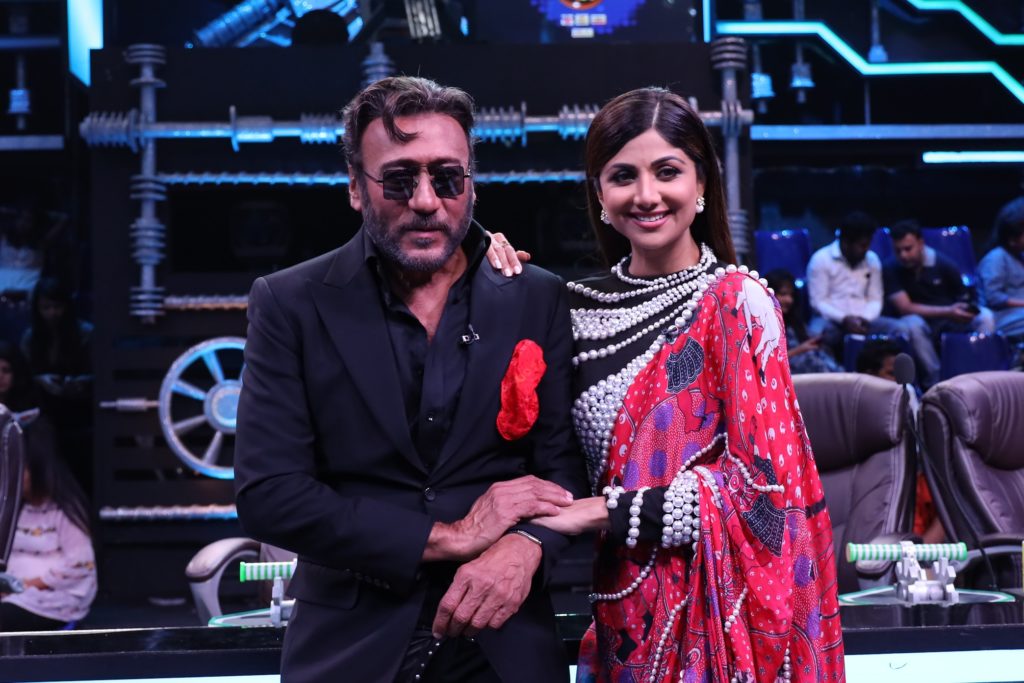 Jackie Shroff graces the set of Super Dancer Chapter 3 - 5