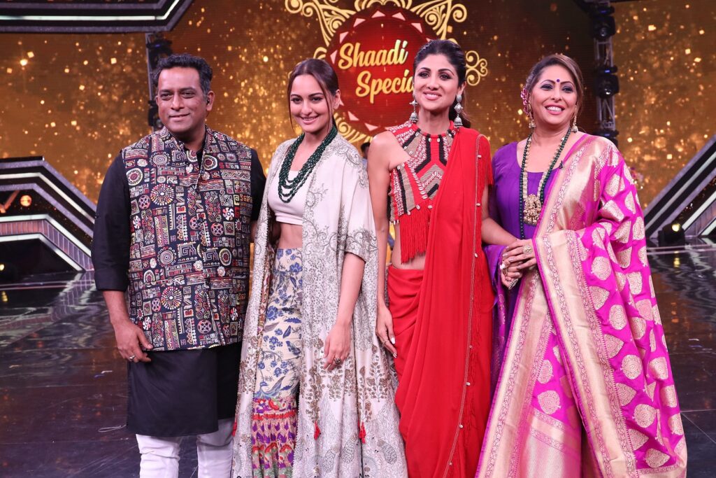 Kalank star cast graces Super Dancer Chapter 3 - 7