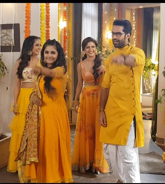 Krishna Chali London: Haldi drama between Shivani, Veer and Krishna 3