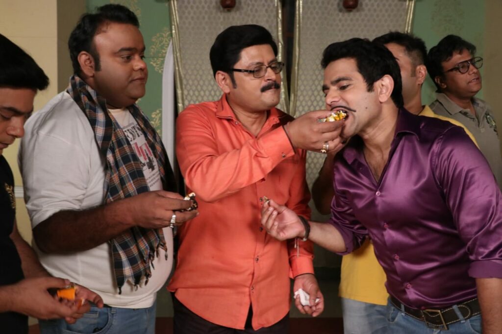 Rohitashv Gour’s birthday celebration on Bhabhiji Ghar Par Hai set - 13