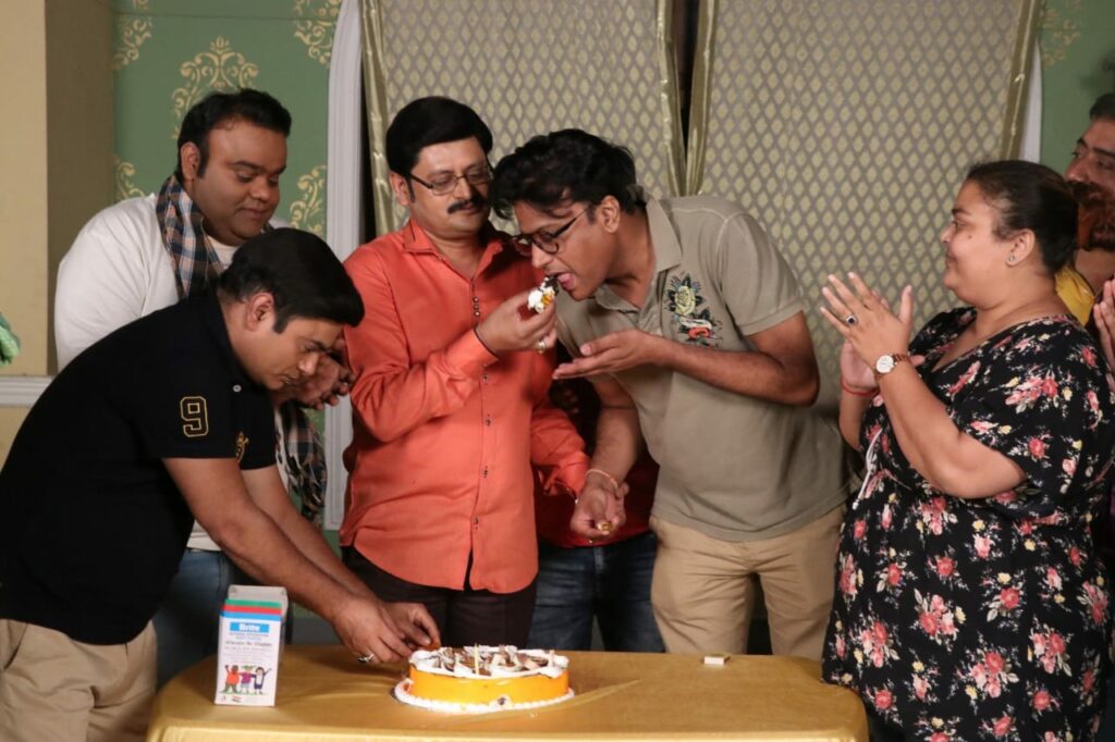 Rohitashv Gour’s birthday celebration on Bhabhiji Ghar Par Hai set - 6