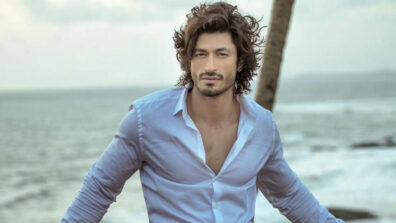 Vidyut Jamwal stuns everyone on the sets of The Voice