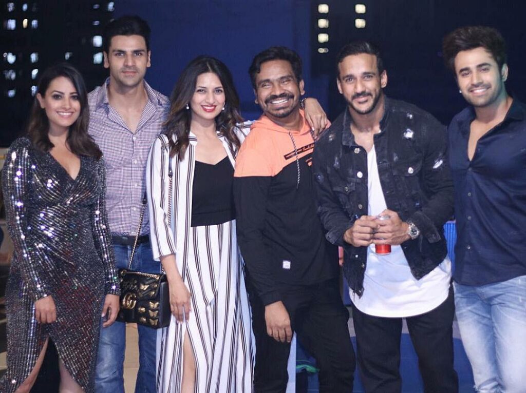 Divyanka Tripathi, Karan Patel, Surbhi Jyoti, Nia Sharma, Pearl V Puri have fun at Anita Hassanandani's birthday bash 1