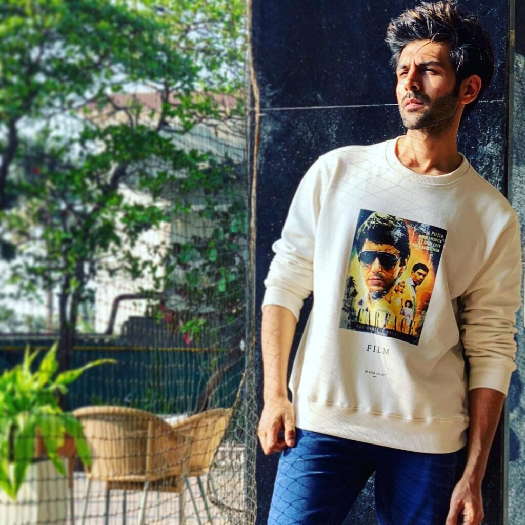 The Most Stylish Moments of Teen Heartthrob Kartik Aaryan - 1