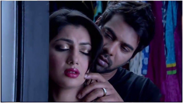 Kumkum Bhagya: Revisit of Abhi & Pragya’s love story from the beginning! 4