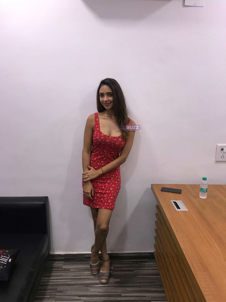 Pooja Banerjee enjoys Live session with IWMBuzz - 2