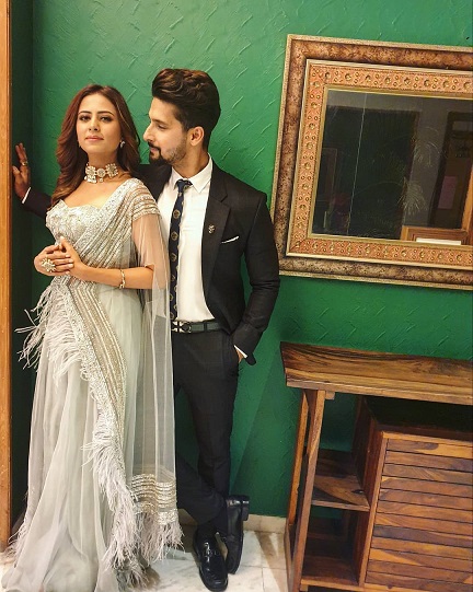 When The Stylish Jodi Ravi Dubey And Sargun Mehta Set Major Fashion Goals Together 2