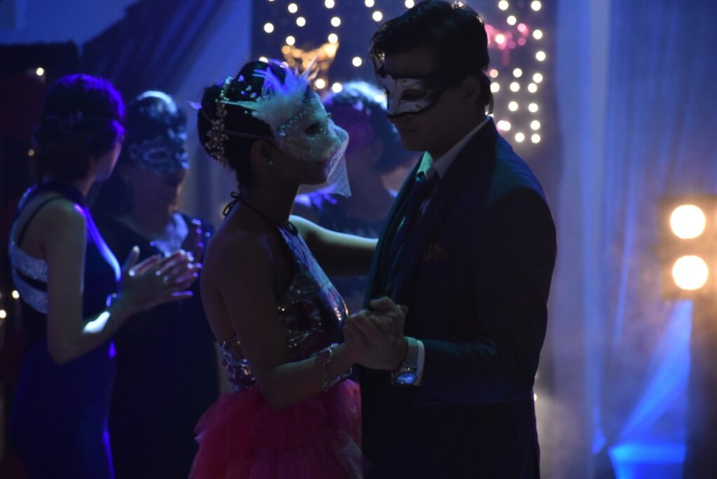 Yeh Rishta Kya Kehlata Hai: Kartik and Naira's romantic dance in Masquerade party 10