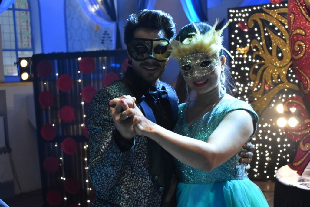 Yeh Rishta Kya Kehlata Hai: Kartik and Naira's romantic dance in Masquerade party 6