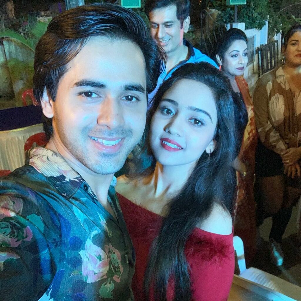 Yeh Un Dinon Ki Baat Hai: Sameer and Naina dance together at 400 episodes celebration