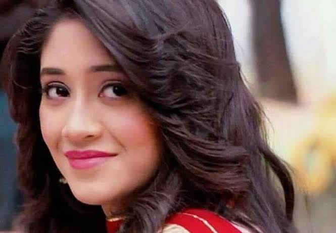 All you need to know about small screen superstar, Shivangi Joshi 3