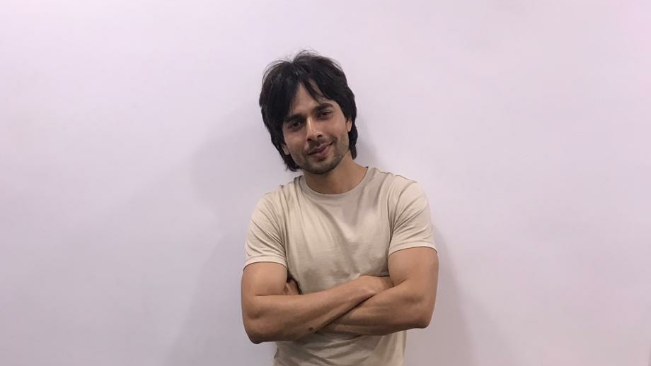 Ansh Bagri poses after a fun LIVE chat with IWMBuzz 3