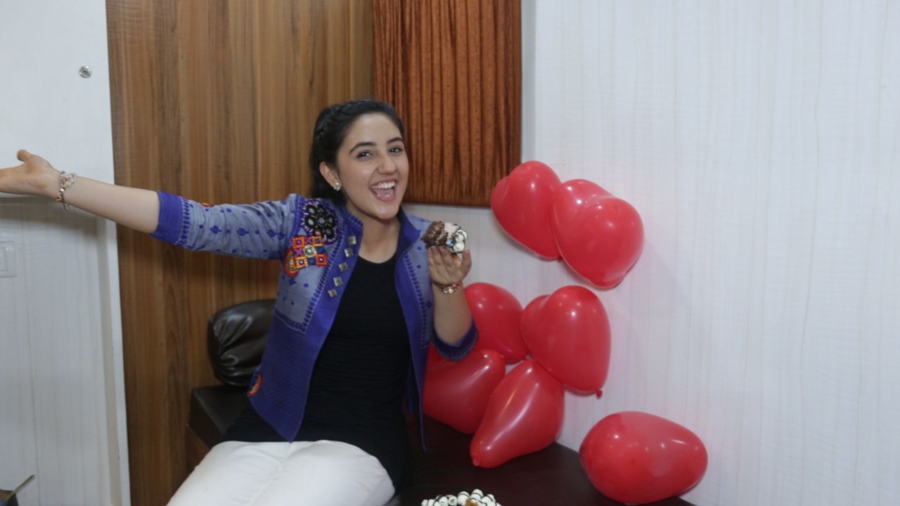 Ashnoor Kaur celebrates birthday with IWMBuzz.com