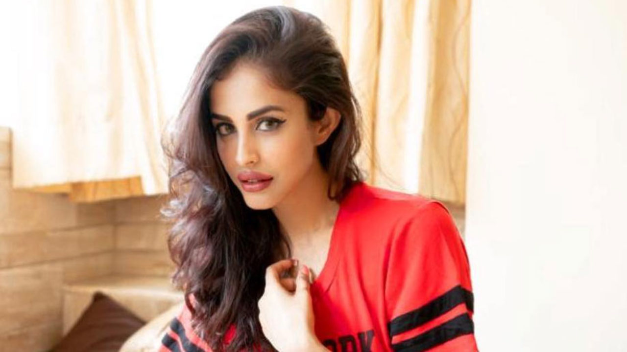 Bekaboo is not like Gandii Baat: Priya Banerjee | IWMBuzz