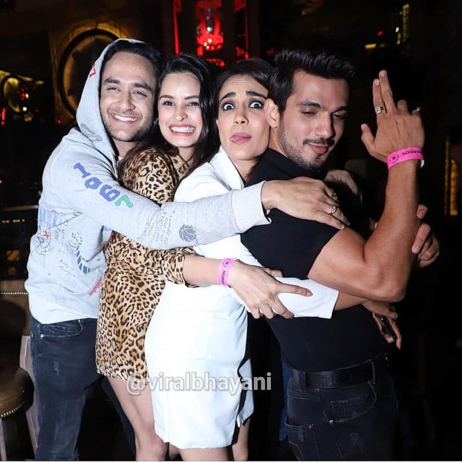 Chetna Pande and Vikas Gupta - New BFFs in town 833876