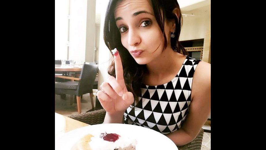 Iss Pyaar Ko Kya Naam Doon actor Sanaya Irani and her cute expressions 3