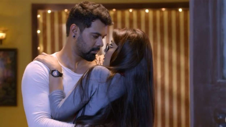 Kumkum Bhagya 6 May 2019 Written Update Full Episode: Pragya goes to Abhi’s room