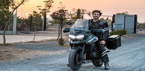 Meet the most popular Indian Vlogger, Mumbiker Nikhil 1