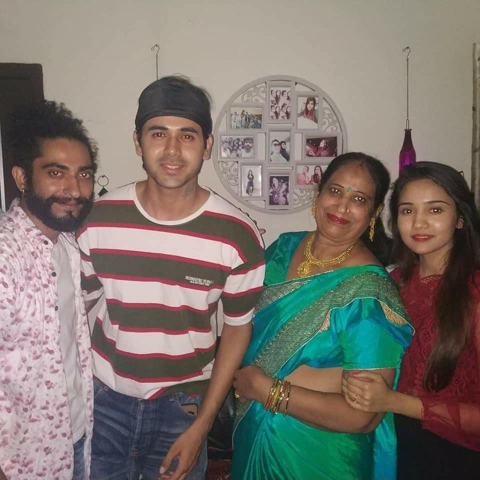 Randeep Rai and Ashi Singh party together