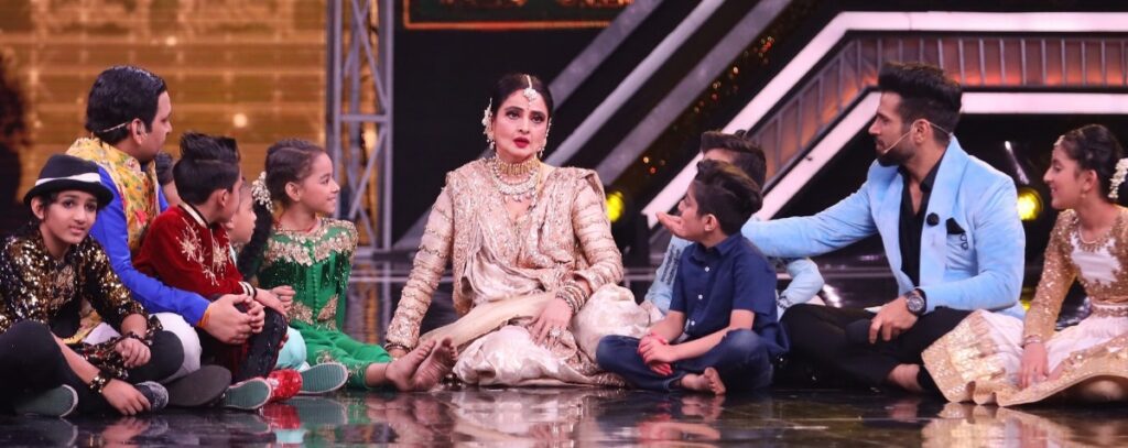 Rekha on Super Dancer Chapter 3 - 0