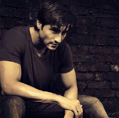 This is why we think Harshad Chopda is made for the big screen