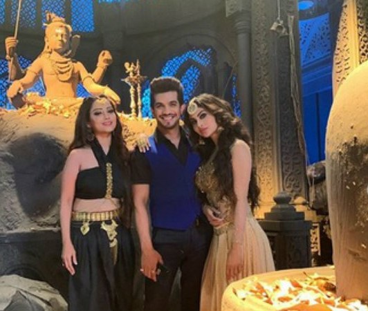 Are you missing Naagin 3? Check out fun moments - 2