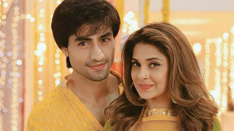 Bepannah: Aditya and Zoya's romantic moments 7