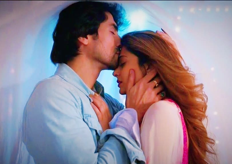 Bepannah: Aditya and Zoya’s romantic moments - 0