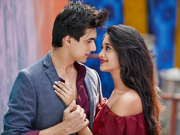 Cute Couple Alert: When TV sweethearts Kartik and Naira gave us major couple goals