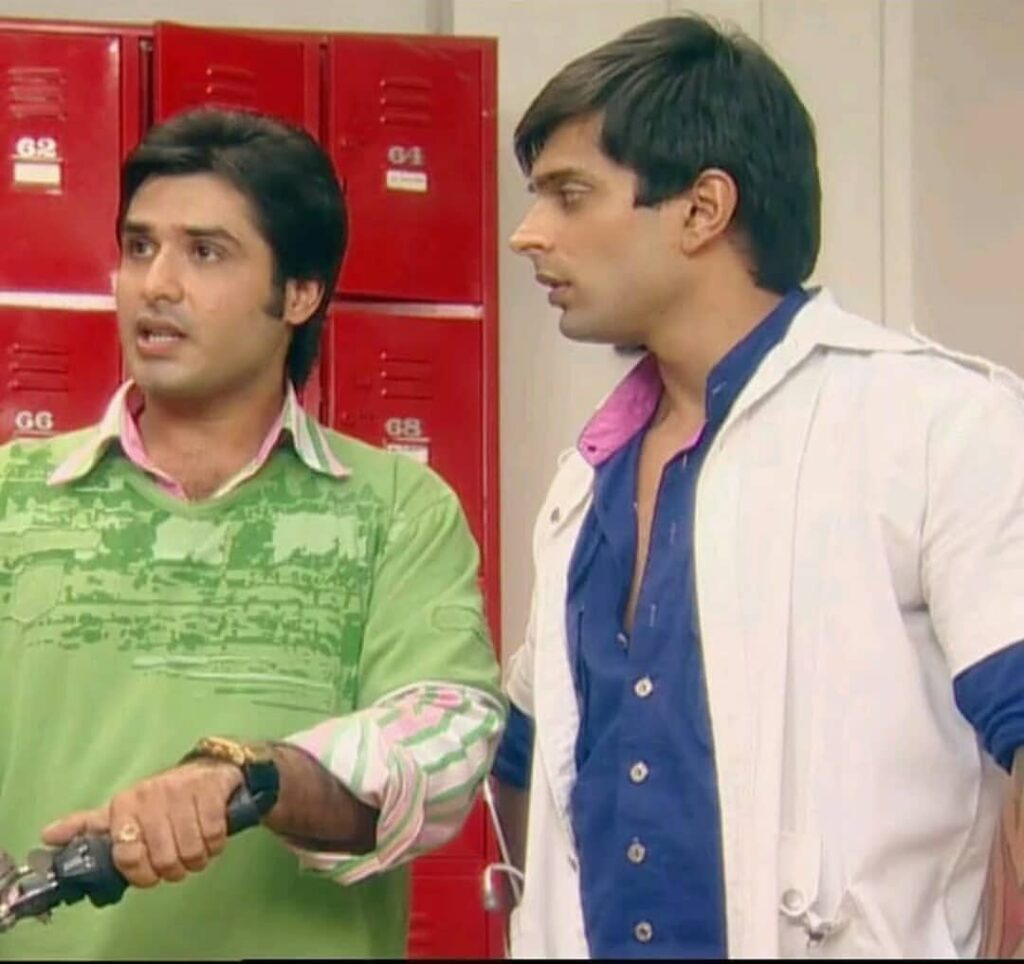 Dill Mill Gayye’s Dr. Armaan Malik aka Karan Singh Grover’s style statement is on point - 1