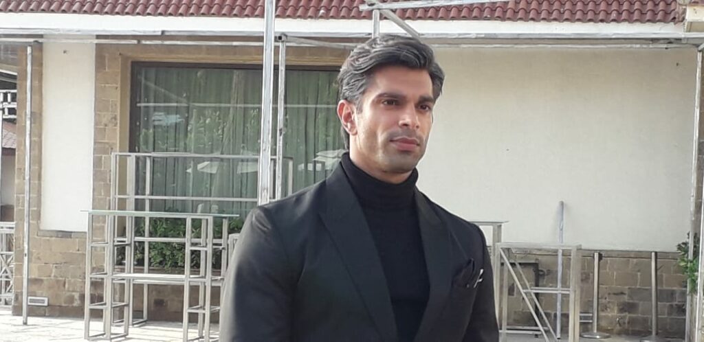 First look revealed: Karan Singh Grover as Mr Bajaj in Kasautii Zindagi Kay - 3