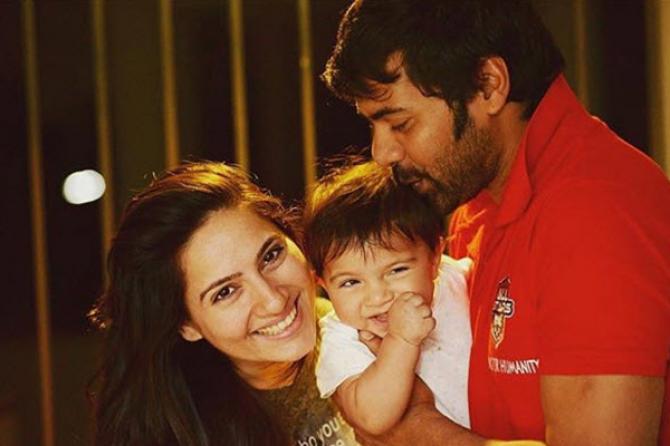 Meet the real family of Kumkum Bhagya fame Shabir Ahluwalia - 4