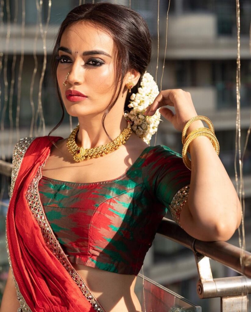 Fashion inspiration that we get from this bindi look of Surbhi Jyoti - 1