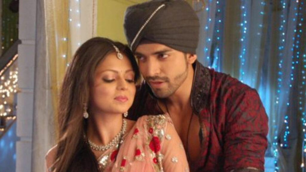 Geet is back on TV: Check out some romantic moments of Geet and Maan - 2