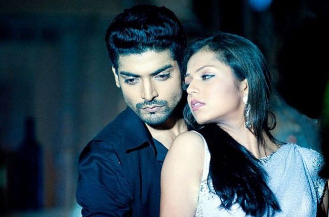 Geet is back on TV: Check out some romantic moments of Geet and Maan - 4