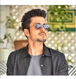 Handsome hunk Amol Parashar here to instantly brighten your day 3