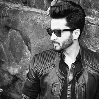 Let’s see if you truly love Dheeraj Dhoopar by taking this quiz - 4