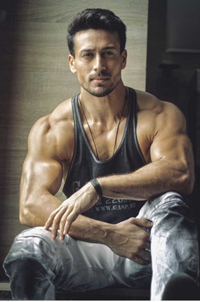 Attention Ladies! These hot pictures of Tiger Shroff will make your day - 11