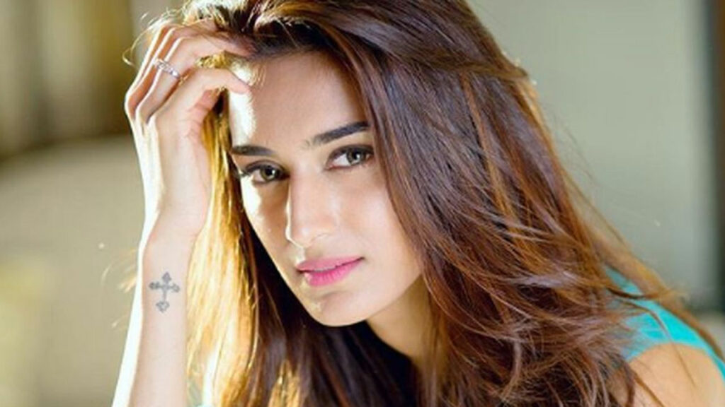 I like to go on drives in monsoon: Erica Fernandes aka Prerna from Kasautii Zindagii Kay