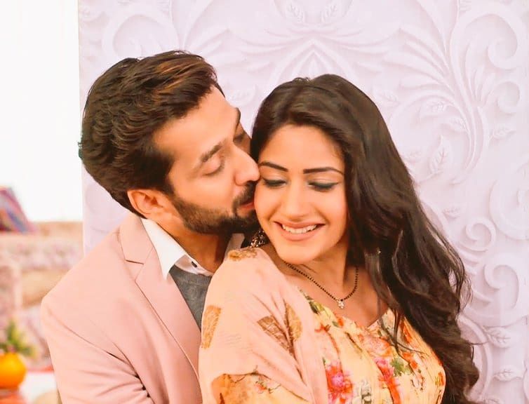 Unseen romantic moments from Ishqbaaaz - 3