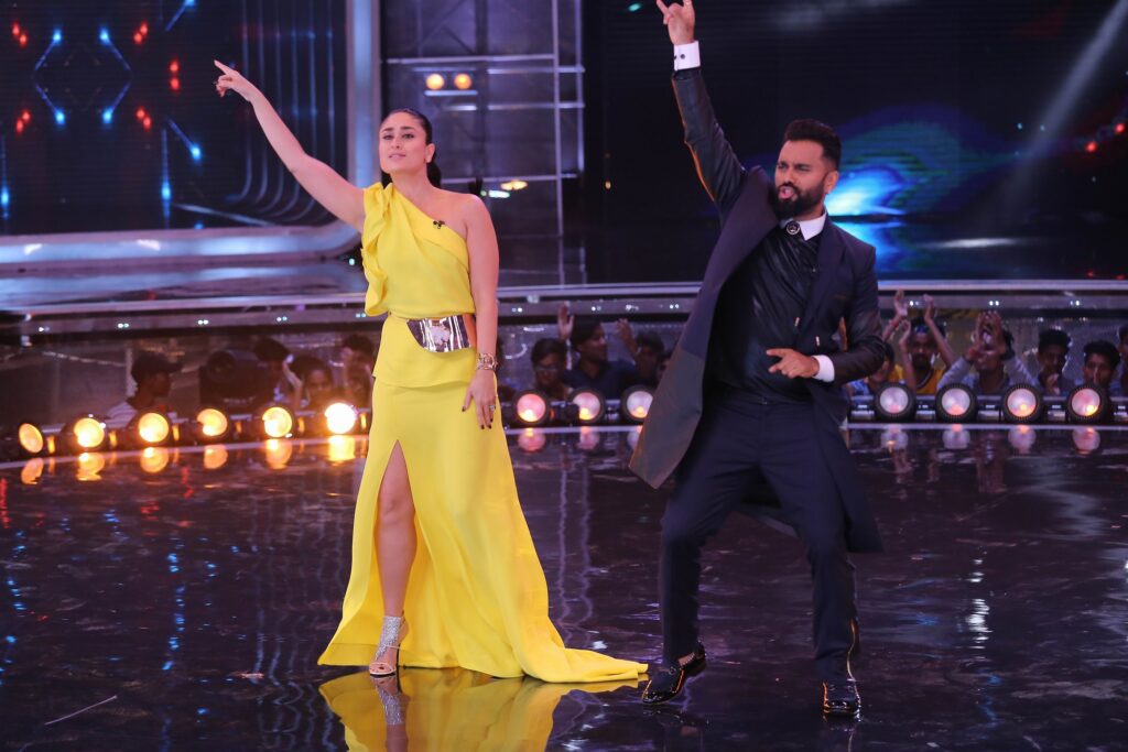 Kareena Kapoor Khan recreates her iconic Mauja Hi Mauja on Dance India Dance  - 1