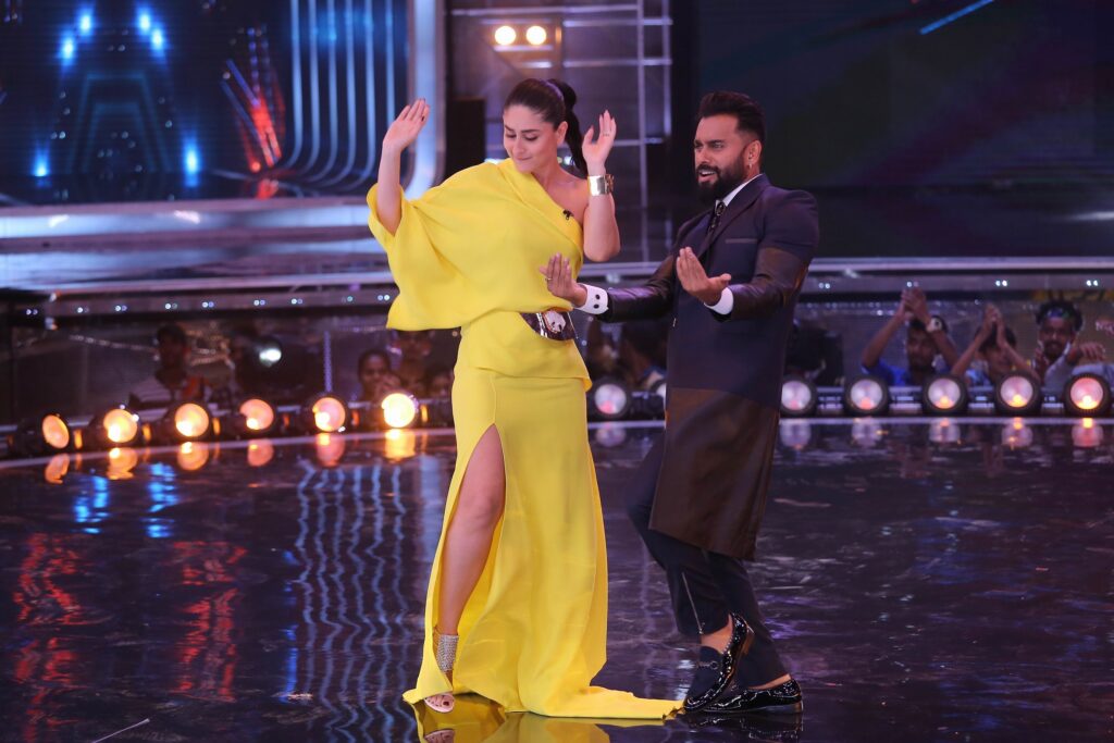 Kareena Kapoor Khan recreates her iconic Mauja Hi Mauja on Dance India Dance  - 5