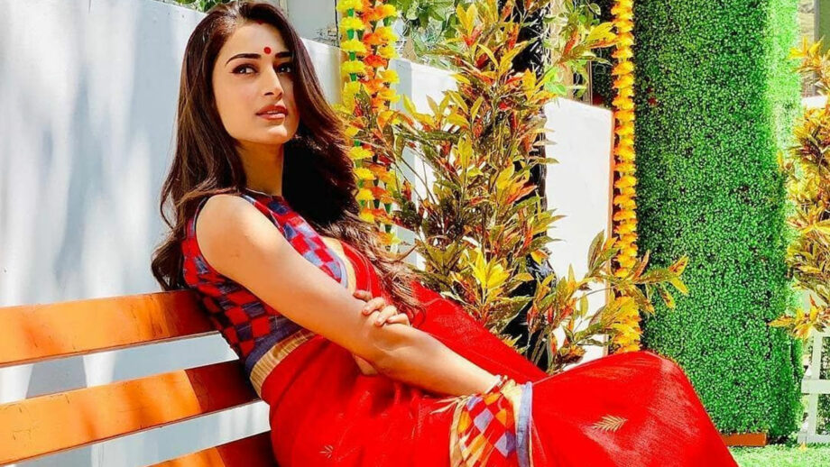 Kasautii Zindagi Kay’s actor Erica Fernandes’s love for ethnic wear